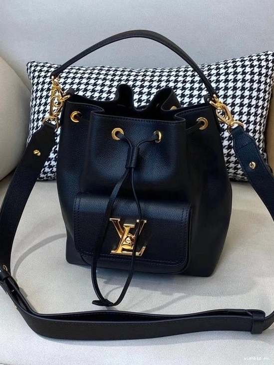 WIS LOUIS LOCKME VUITTON BUCKET 0719